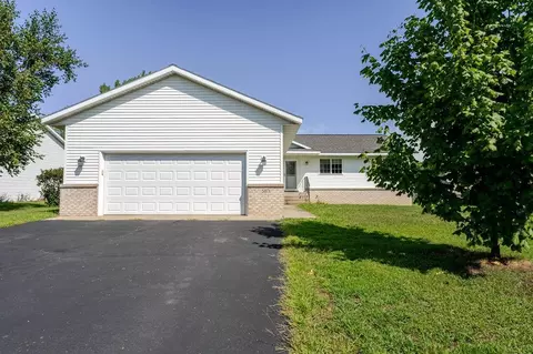 Exterior - 5871 Sandy Dr, Saint Cloud, MN 56303 photo 2 of 10