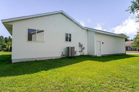 Exterior - 5871 Sandy Dr, Saint Cloud, MN 56303 photo 10 of 10