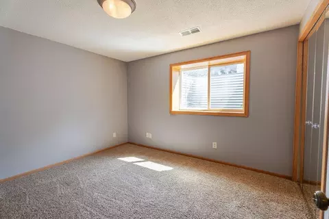 Bedroom - 5871 Sandy Dr, Saint Cloud, MN 56303 photo 10 of 13