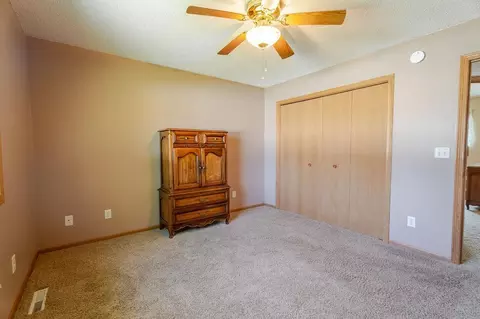 Bedroom - 5871 Sandy Dr, Saint Cloud, MN 56303 photo 2 of 13