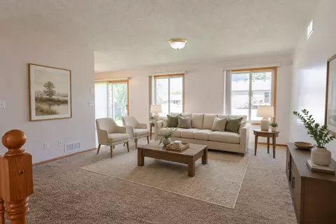 Living - 5871 Sandy Dr, Saint Cloud, MN 56303 photo 1 of 3