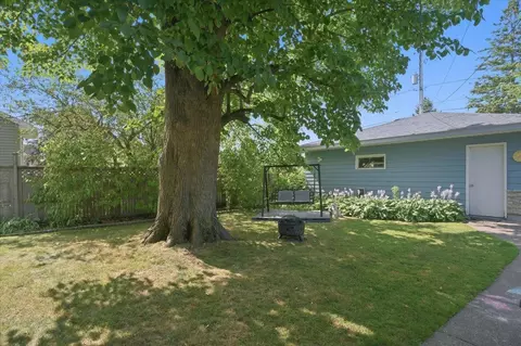 Exterior - 902 E 8th St, Superior, WI 54880 photo 6 of 8