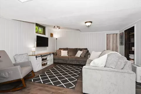 Living - 902 E 8th St, Superior, WI 54880 photo 4 of 5