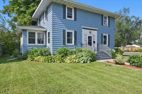 Exterior - 902 E 8th St, Superior, WI 54880 photo 3 of 8