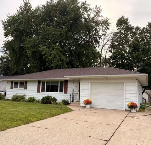 1334 Lincoln Ave, Owatonna, MN 55060