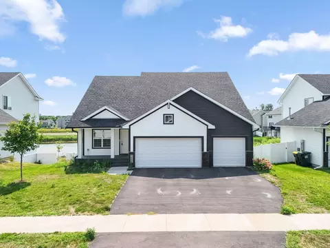 5832 178th St W, Lakeville, MN 55044