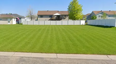 1110 Southwood Dr, Dilworth, MN 56529