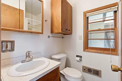 Bath - 450 Murray Ave, Pine River, MN 56474 photo 3 of 4