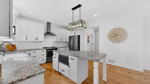 Kitchen - 1702 Ancaster Dr, Byron, MN 55920 photo 2 of 5