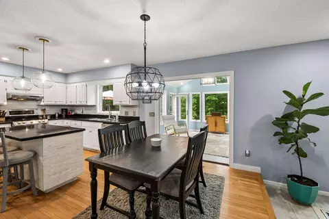 Dining - 4747 Burr Oak St, Eagan, MN 55122 photo 2 of 2