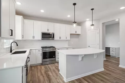 6011 Goodview Ave S, Cottage Grove, MN 55016