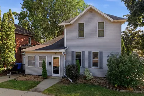 351 E Sanborn St, Winona, MN 55987