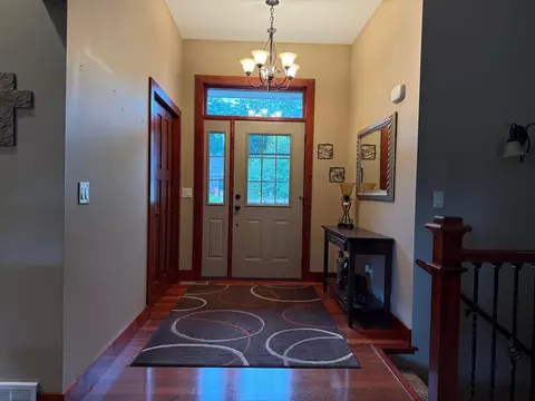 Entry Way - 1536 39th St S, Saint Cloud, MN 56301 photo 1 of 1