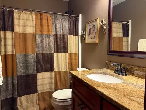 Bath - 1536 39th St S, Saint Cloud, MN 56301 photo 7 of 7