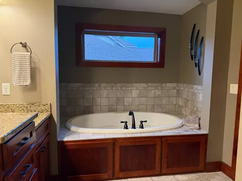 Bath - 1536 39th St S, Saint Cloud, MN 56301 photo 3 of 7