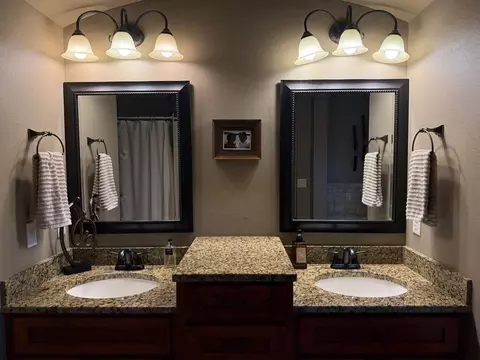 Bath - 1536 39th St S, Saint Cloud, MN 56301 photo 1 of 7