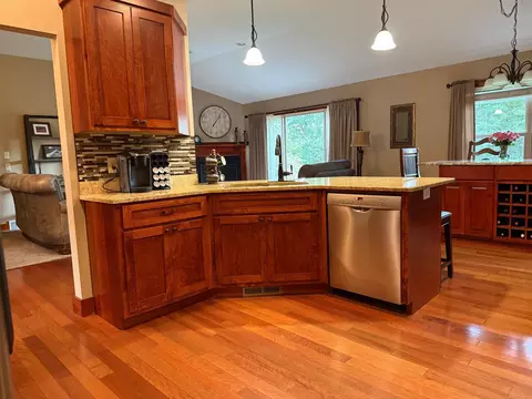 Kitchen - 1536 39th St S, Saint Cloud, MN 56301 photo 2 of 3