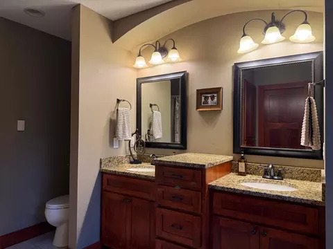 Bath - 1536 39th St S, Saint Cloud, MN 56301 photo 2 of 7