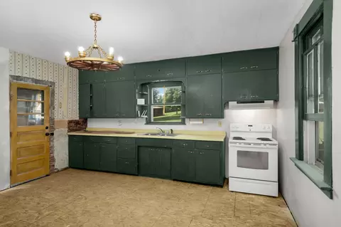 Kitchen - 4215 Elmore Ave, Webster, MN 55088 photo 2 of 3