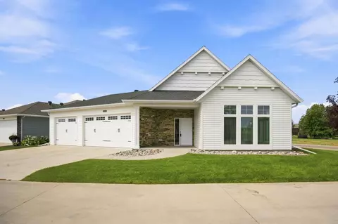 Exterior - 4538 65th St S, Fargo, ND 58104 photo 2 of 3