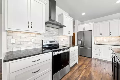 Kitchen - 4538 65th St S, Fargo, ND 58104 photo 4 of 4