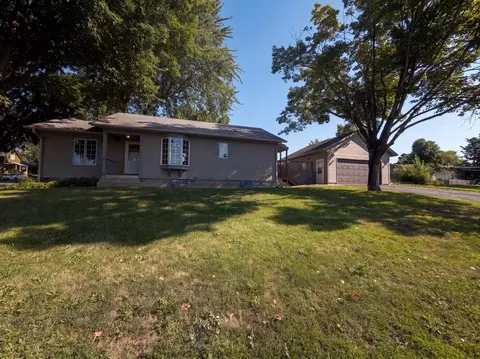 441 S Elm St, Waconia, MN 55387
