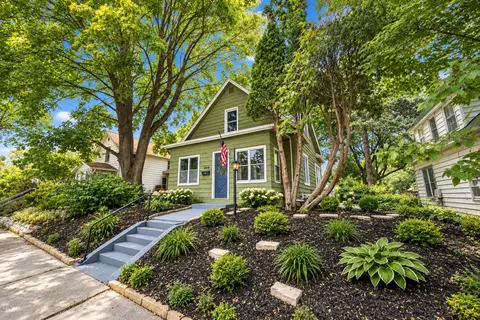3010 Vincent Ave N, Minneapolis, MN 55411