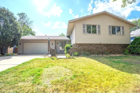 7857 Idaho Ave N, Brooklyn Park, MN 55445