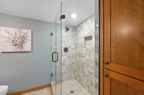 Bath - 4675 Lark Ct NE, Saint Michael, MN 55376 photo 4 of 5