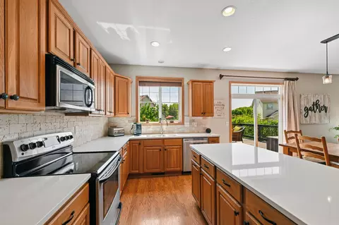 Kitchen - 4675 Lark Ct NE, Saint Michael, MN 55376 photo 2 of 3