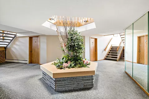 Entry Way - 5410 Three Points Blvd #411, Mound, MN 55364 photo 2 of 2