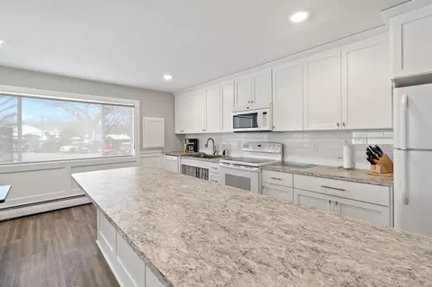 Kitchen - 5410 Three Points Blvd #411, Mound, MN 55364 photo 6 of 6