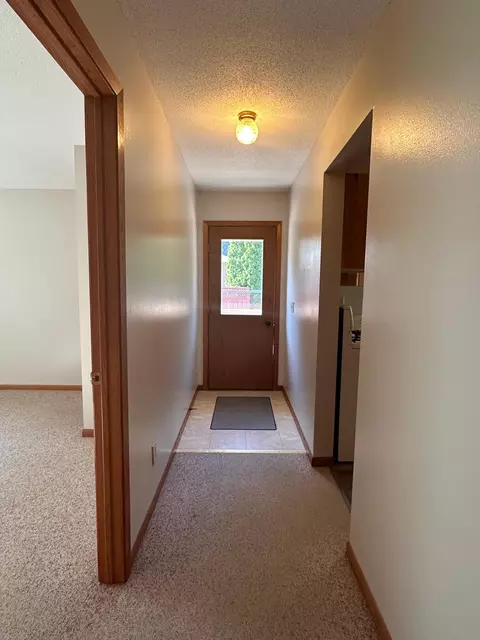 Entry Way - 1205 16th St SW, Willmar, MN 56201 photo 1 of 2