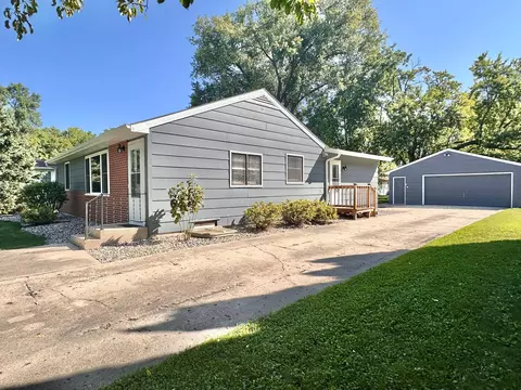 Exterior - 1205 16th St SW, Willmar, MN 56201 photo 5 of 5
