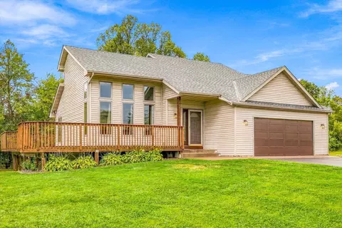 33644 Oasis Rd, Center City, MN 55012