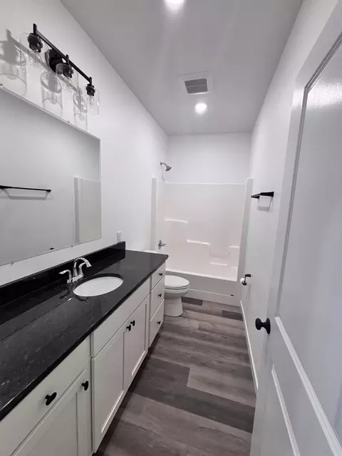 Bath - 1317 M St NE, Brainerd, MN 56401 photo 1 of 2