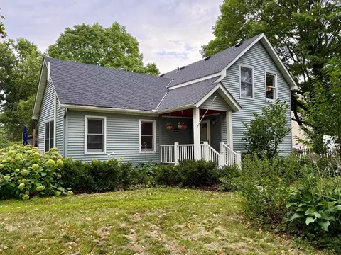 Exterior - 717 Winona St, Northfield, MN 55057 photo 2 of 19