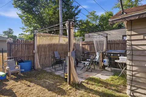 Exterior - 1023 8th Ave NE, Brainerd, MN 56401 photo 2 of 4