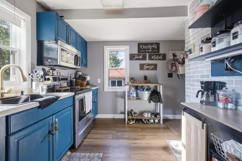 Kitchen - 1023 8th Ave NE, Brainerd, MN 56401 photo 3 of 4