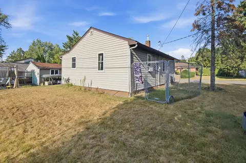 Exterior - 1023 8th Ave NE, Brainerd, MN 56401 photo 4 of 4