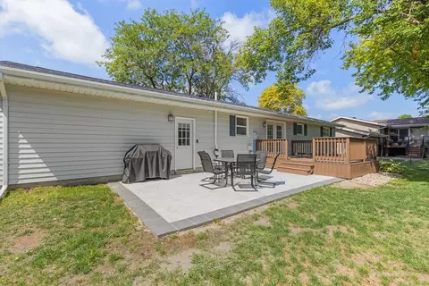 Exterior - 807 Hackberry Dr, Marshall, MN 56258 photo 7 of 11