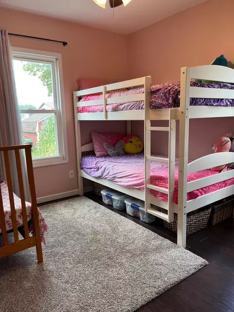 Bedroom - 914 13th St, Windom, MN 56101 photo 2 of 3