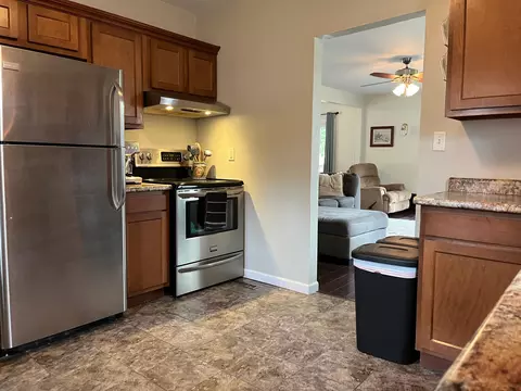 Kitchen - 914 13th St, Windom, MN 56101 photo 2 of 3