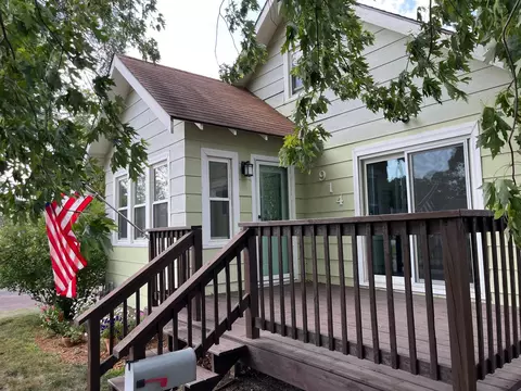 Exterior - 914 13th St, Windom, MN 56101 photo 1 of 6