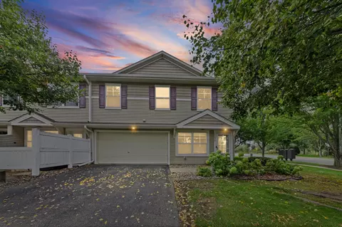 10856 Kingsfield Ln, Woodbury, MN 55129