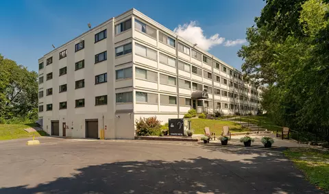 2100 Valkyrie Dr NW #301, Rochester, MN 55901