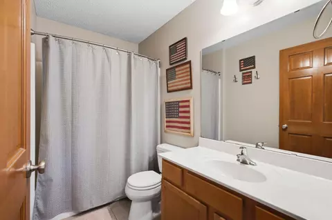 Bath - 3760 Turtle Rd, Minnetrista, MN 55375 photo 4 of 6