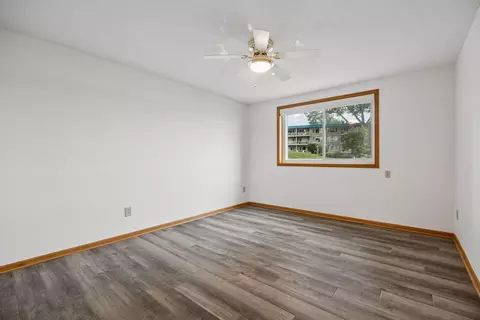 Bedroom - 2400 Interlachen Rd #119, Spring Park, MN 55384 photo 1 of 3