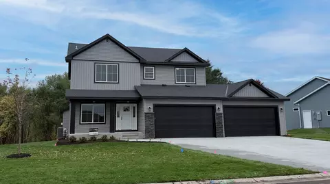 7993 Hunter Lake Dr, Clear Lake, MN 55319