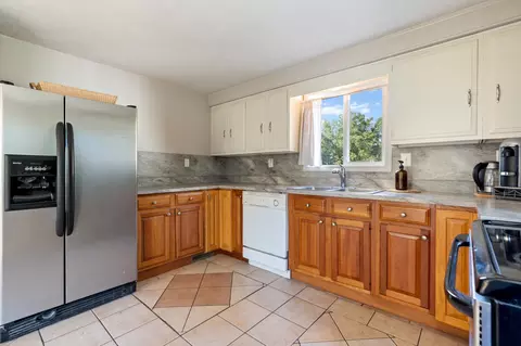 Kitchen - 4967 Barbeau Rd, Brainerd, MN 56401 photo 2 of 2